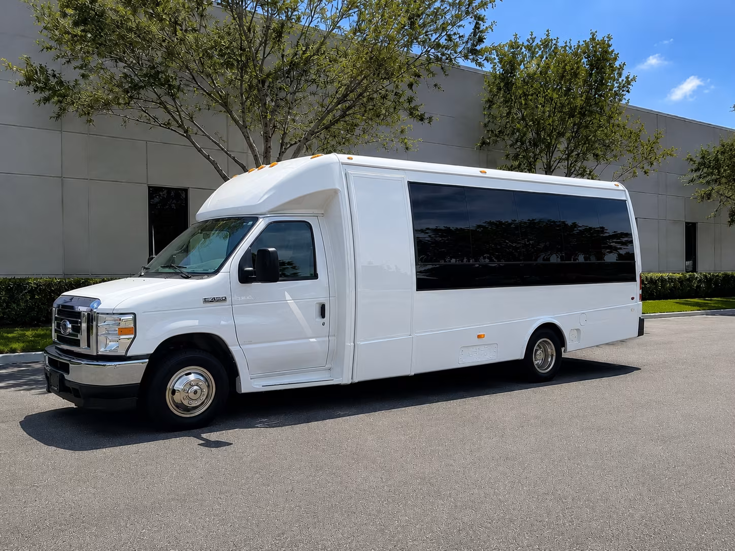 airport shuttle buses to ted stevens anchorage international airport