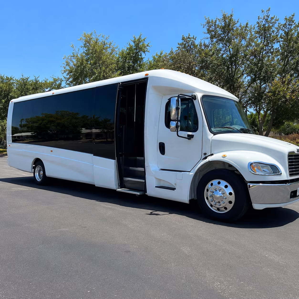 buses for college and university field trips in anchorage
