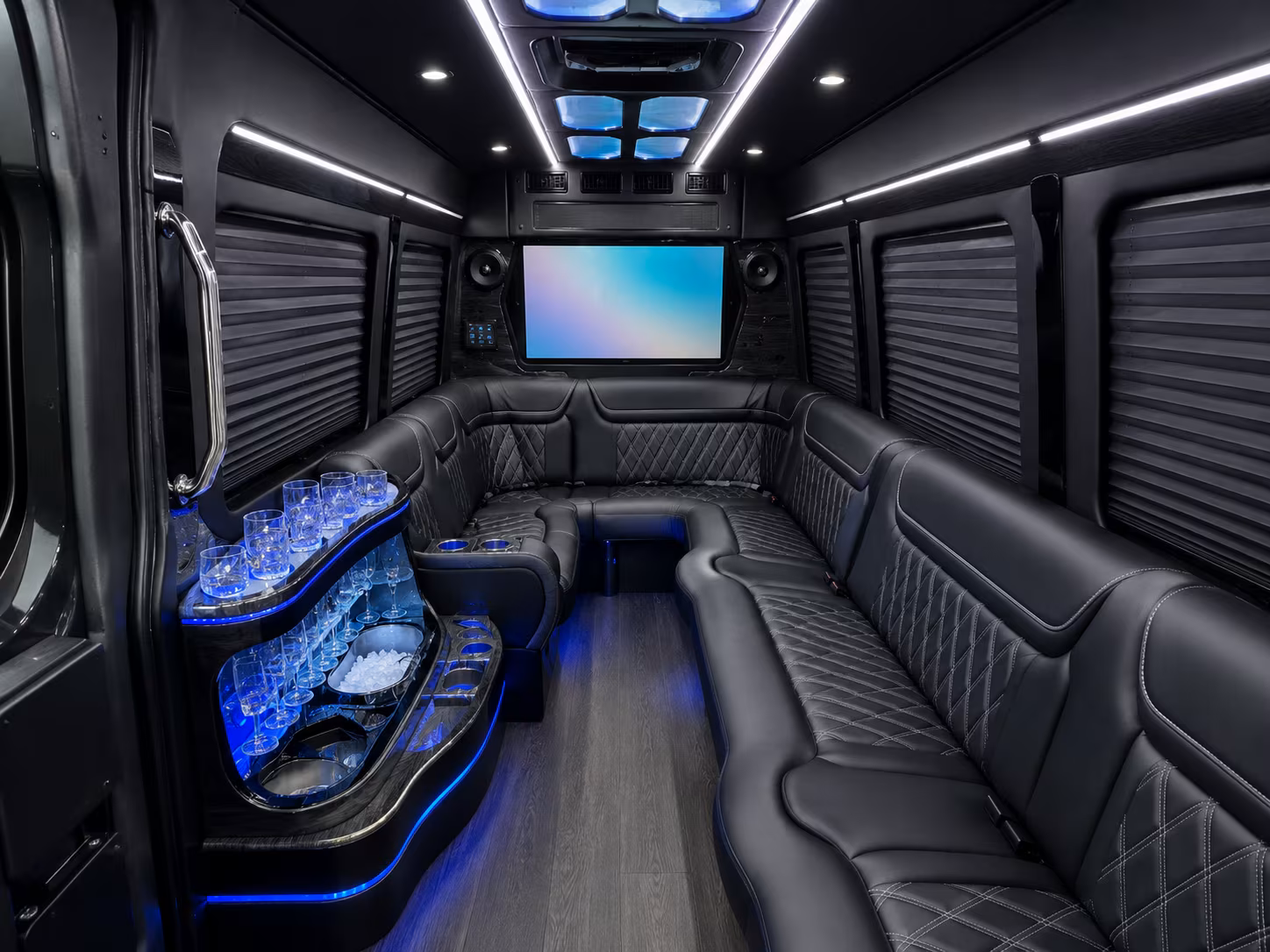 corporate event and team building buses around anchorage