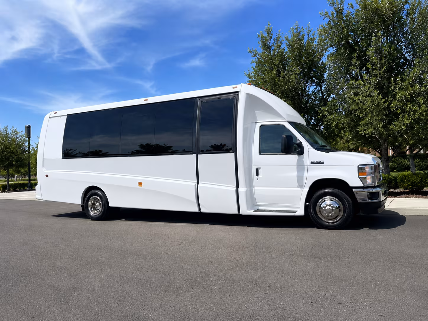 smooth festival and outdoor event buses in anchorage